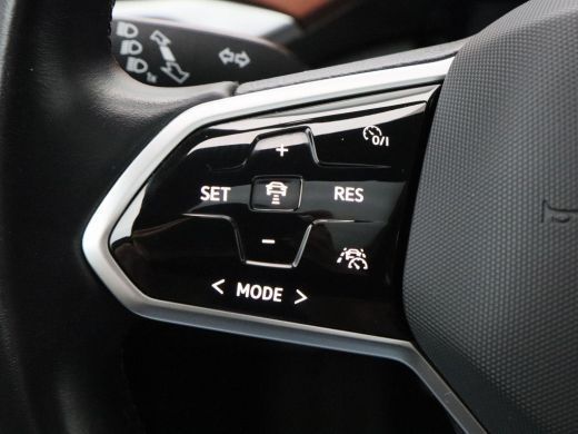 Volkswagen ID.4 Max 77 kWh 204 Pk | Panoramadak | 360 Camera | Leer | Adaptive Cruise | Navigatie | 21 Inch | 48... ActivLease financial lease