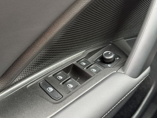 Volkswagen Tiguan 1.5 eTSI DSG LIFE GOAL 360&deg; CAMERA/IQ.LIGHT/TREKHAAK ActivLease financial lease