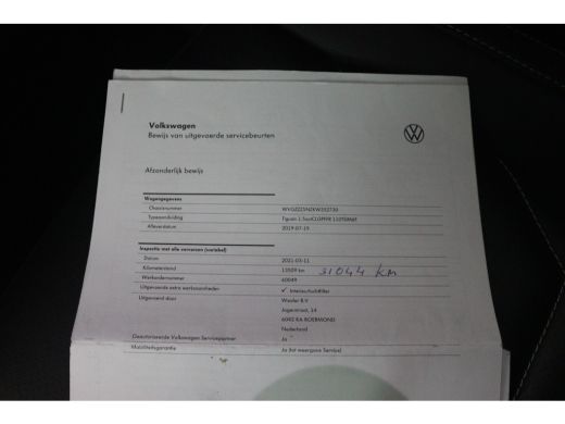 Volkswagen Tiguan 1.5 TSI ACT Comfortline Business R-Line | Dealer Onderhouden! | Open Dak | Virtual | Leder | Stoe... ActivLease financial lease