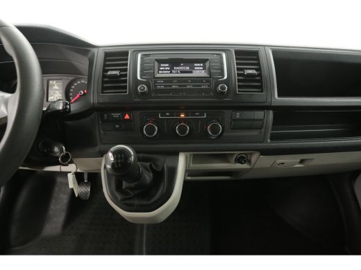 Volkswagen Transporter 2.0 TDI L2H1 | Dubbele Cabine | Airco | Cruise | Parkeersens. | Trekhaak ActivLease financial lease