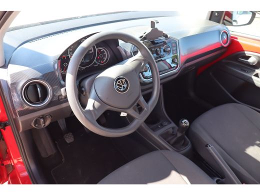 Volkswagen up! 1.0 65PK | Bandenspanningscontrolesysteem | Multimedia-voorbereiding | Rijstrooksensor ActivLease financial lease