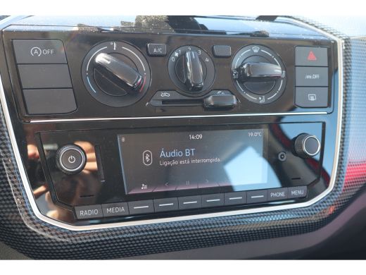 Volkswagen up! 1.0 65PK | Bandenspanningscontrolesysteem | Multimedia-voorbereiding | Rijstrooksensor ActivLease financial lease