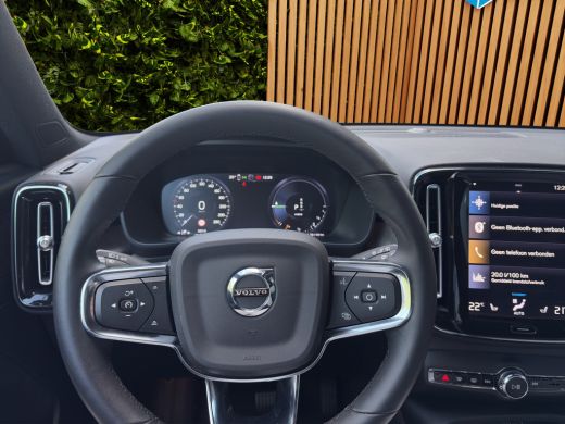 Volvo  XC40 1.5 T5 Plug-in hybrid Ultimate Dark | Trekhaak | Harman/Kardon | Memory | Panoramadak ActivLease financial lease
