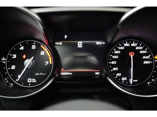 Alfa Romeo Giulia Veloce 280PK | Stoelverwarming | Adap. Cruise | 19 inch | Trekhaak ActivLease financial lease