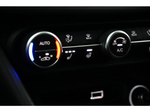 Alfa Romeo Giulia Veloce 280PK | Stoelverwarming | Adap. Cruise | 19 inch | Trekhaak ActivLease financial lease