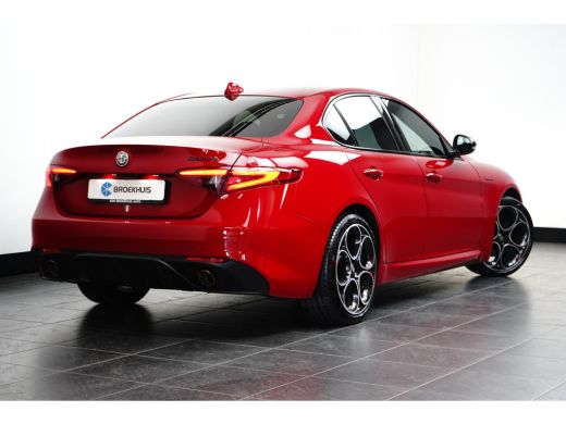 Alfa Romeo Giulia Veloce 280PK | Stoelverwarming | Adap. Cruise | 19 inch | Trekhaak ActivLease financial lease