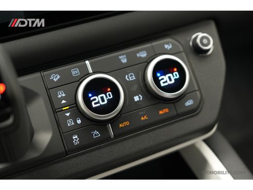 Land Rover Defender 2.0 P300e 110 X-Dynamic PHEV SE | NIEUW! | Leder | 360 | Garantie t/m 2029 ActivLease financial lease