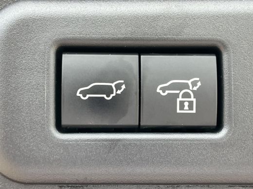 Lexus LBX 1.5 Business Line 2WD | Lederen bekleding | Stoel- + stuurverwarming | Carplay | Parkeersensoren | ActivLease financial lease