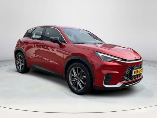 Lexus LBX 1.5 Business Line 2WD | Lederen bekleding | Stoel- + stuurverwarming | Carplay | Parkeersensoren | ActivLease financial lease