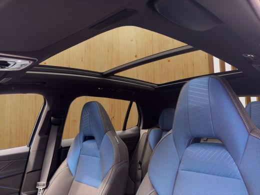 Lynk & Co 01 1.5 | Trekhaak | 360 Camera | Stoelverwarming | Panoramadak | Keyless Start / Entry | ActivLease financial lease