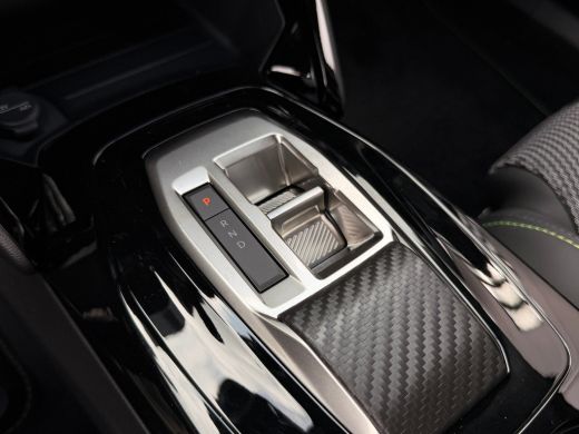 Peugeot 2008 GT 1.2 Hybrid VOORRAADACTIE | 8 JAAR FABRIEKSGARANTIE  | 17'' Lichtmetalen velgen KARAKOY | Clima... ActivLease financial lease