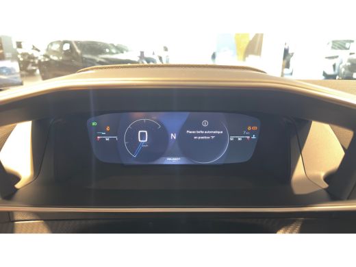 Peugeot 2008 GT | Active Safety Brake met camera en radar (automatisch noodremsysteem) met Distance Alert (waa... ActivLease financial lease
