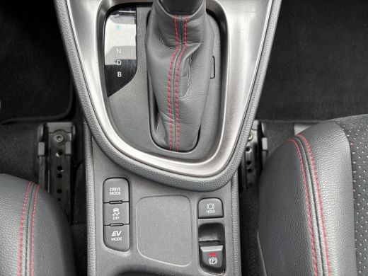 Toyota Yaris Cross 1.5 Hybrid GR Sport PANO | All-in prijs | Automaat | Panoramadak | apple/android auto ActivLease financial lease