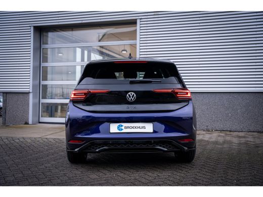 Volkswagen ID.3 GTX Limited Edition Fire & Ice | Speciale uitvoering ! | 326PK | Navigatie | Memory Seats | LED ActivLease financial lease