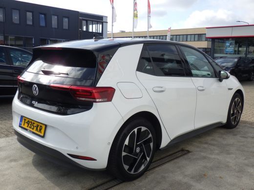 Volkswagen ID.3 Pro Edition Advantage 58 kWh SOH 93%, Camera, Cruise, Stoel+Stuurverw, NL/NAP! ActivLease financial lease