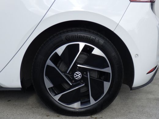 Volkswagen ID.3 Pro Edition Advantage 58 kWh SOH 93%, Camera, Cruise, Stoel+Stuurverw, NL/NAP! ActivLease financial lease
