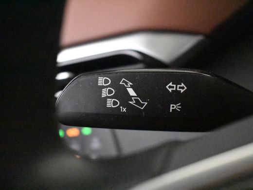 Volkswagen ID.5 Pro 77 kWh l Adaptief cruise control | SOH 98%  | App Connect | Navigatie | Stoel/stuurverwarming... ActivLease financial lease