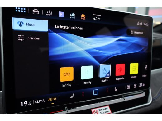 Volkswagen Passat Variant 1.5 eTSI R-Line Business | Achteruitrijcamera | Lichtmetalen velgen 18" | Matrix LED kopl... ActivLease financial lease
