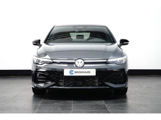 Volkswagen Golf VIII Lim. 1.5 eTSI 150PK 7-DSG R-Line l Panoramadak l Stoel Stuurverwarming l Adapt. Cr Control l... ActivLease financial lease