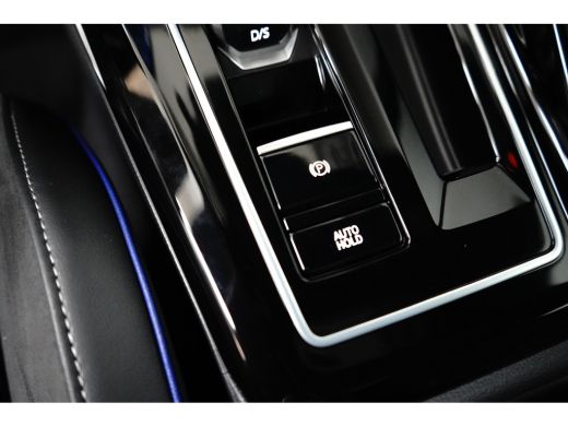 Volkswagen Golf VIII Lim. 1.5 eTSI 150PK 7-DSG R-Line l Panoramadak l Stoel Stuurverwarming l Adapt. Cr Control l... ActivLease financial lease