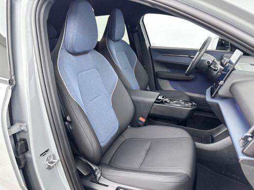 Volvo  EX30 Single Motor Extended Range Plus 69 kWh | 19" | Stoel/Stuurverwarming | Warmtepomp | Getint Glas ... ActivLease financial lease