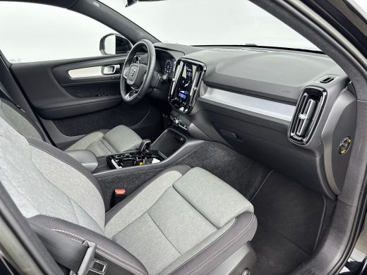 Volvo  XC40 T4 Recharge Plus | 18" | Trekhaak | Harman Kardon | Elektr. verst. Stoelen | Stoel/Stuurverwarmin... ActivLease financial lease