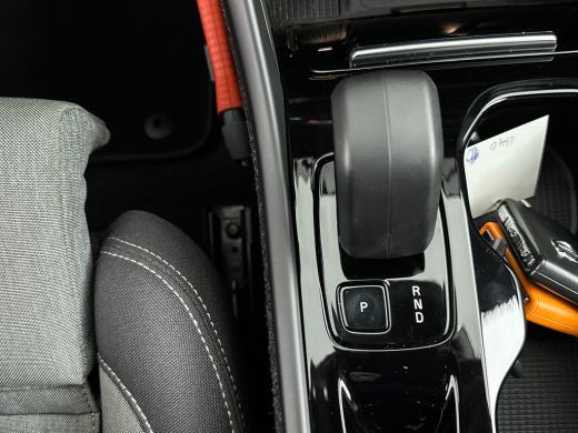Volvo  XC40 T4 Recharge Plus | 18" | Trekhaak | Harman Kardon | Elektr. verst. Stoelen | Stoel/Stuurverwarmin... ActivLease financial lease