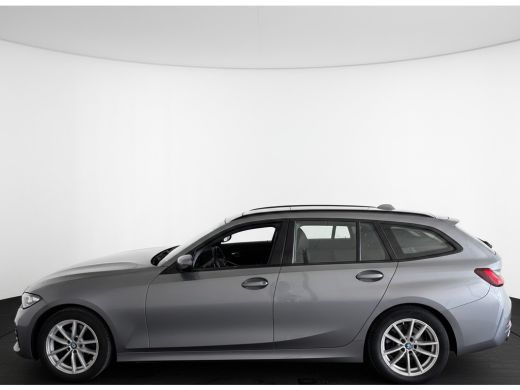 BMW 3 Serie Touring NEW 318IA 2.0 156PK AUT. NAVI/LED/PDC/CARPLAY ActivLease financial lease