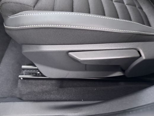 Citroën &euml;-C3 Aircross Max | Achteruitrijcamera | Boordlader 11kW - 3 fasen | Extra getinte achterste zijruiten en achte... ActivLease financial lease