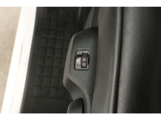 Citroën Jumpy 2.0 BlueHDI 180PK L3H1 | Automaat | Clima | Camera | 3 Zits | Cruise | Trekhaak | Carplay ActivLease financial lease