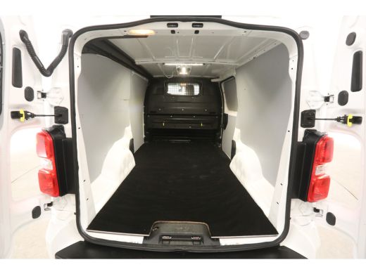 Citroën Jumpy 2.0 BlueHDI 180PK L3H1 | Automaat | Clima | Camera | 3 Zits | Cruise | Trekhaak | Carplay ActivLease financial lease