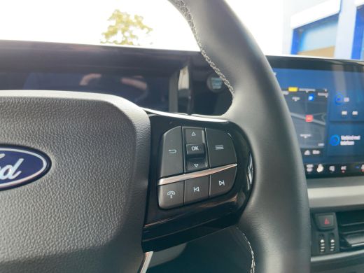 Ford E-Transit Courier Limited 44 kWh | Camera | Adap. Cruise | Stoelverwarming | Navigatie ActivLease financial lease