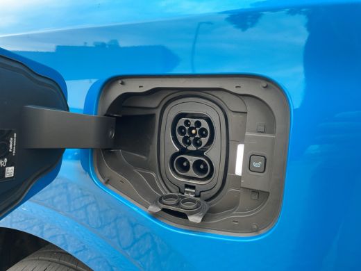 Ford E-Transit Courier Limited 44 kWh | Camera | Adap. Cruise | Stoelverwarming | Navigatie ActivLease financial lease