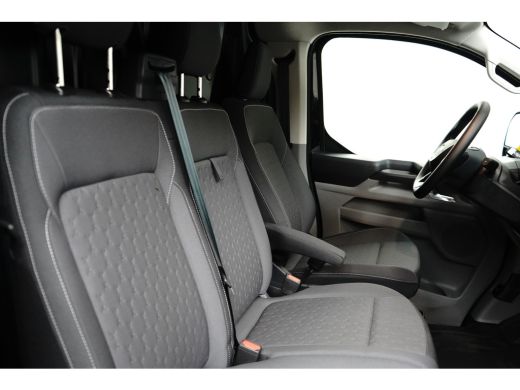 Ford E-Transit Custom 340 L2H1 Limited 71 kWh | NIEUWE BUS! | DIRECT RIJDEN! | STOELVERWARMING | CRUISE | CAMERA | PAK ... ActivLease financial lease