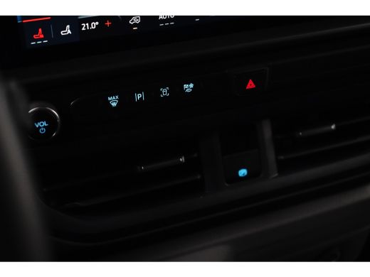 Ford E-Transit Custom 340 L2H1 Limited 71 kWh | NIEUWE BUS! | DIRECT RIJDEN! | STOELVERWARMING | CRUISE | CAMERA | PAK ... ActivLease financial lease