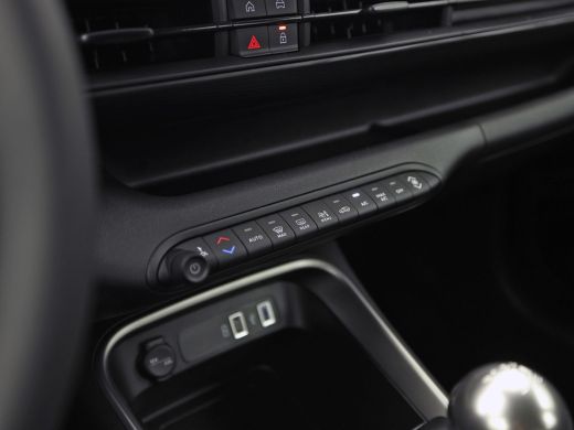 Jeep Avenger 1.2 Longitude (VIRTUAL COCKPIT, APPLE CARPLAY, 360 CAMERA, GETINT GLAS, SPORTSTOELEN, KEYLESS, AD... ActivLease financial lease