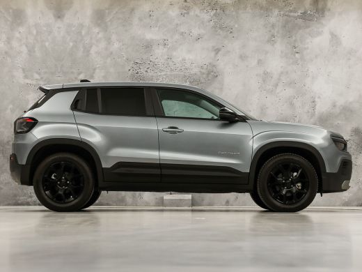 Jeep Avenger 1.2 Longitude (VIRTUAL COCKPIT, APPLE CARPLAY, 360 CAMERA, GETINT GLAS, SPORTSTOELEN, KEYLESS, AD... ActivLease financial lease