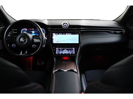 Maserati Grecale AWD Folgore 105kWh l Luchtvering l 360 gr Camera l High End Sound l Panoramadak l Stoelverkoeling... ActivLease financial lease