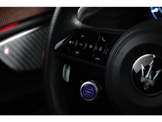 Maserati Grecale AWD Folgore 105kWh l Luchtvering l 360 gr Camera l High End Sound l Panoramadak l Stoelverkoeling... ActivLease financial lease