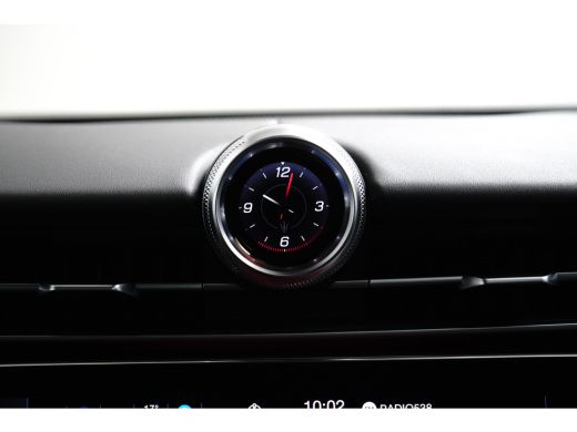Maserati Grecale AWD Folgore 105kWh l Luchtvering l 360 gr Camera l High End Sound l Panoramadak l Stoelverkoeling... ActivLease financial lease