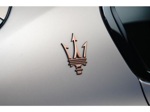 Maserati Grecale AWD Folgore 105kWh l Luchtvering l 360 gr Camera l High End Sound l Panoramadak l Stoelverkoeling... ActivLease financial lease