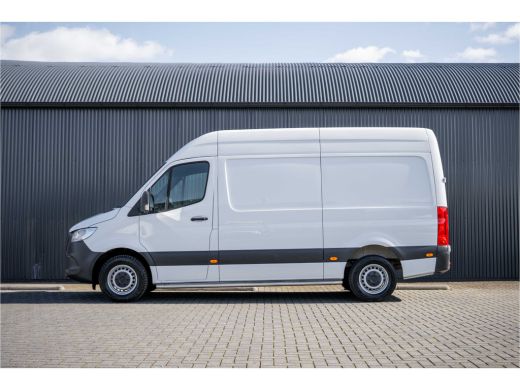 Mercedes-Benz Sprinter 311 CDI RWD L2H2 | Volledig Ingericht | Mbux | Camera | Climatronic ActivLease financial lease