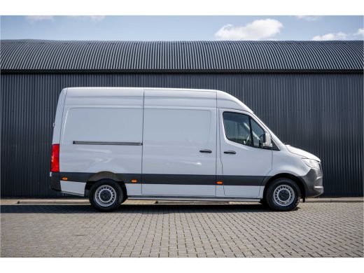 Mercedes-Benz Sprinter 311 CDI RWD L2H2 | Volledig Ingericht | Mbux | Camera | Climatronic ActivLease financial lease