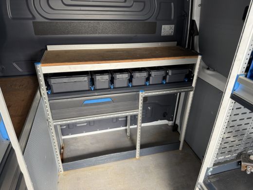 Mercedes-Benz Sprinter 315 150 PK 3.2 t / L1H1 / 2x SCHUIFDEUR / SORTIMO INRICHTING / CAMERA / CRUISE / AIRCO / CARPLAY ActivLease financial lease