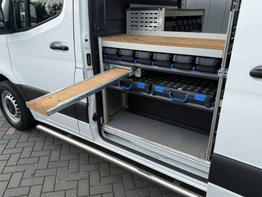 Mercedes-Benz Sprinter 315 150 PK 3.2 t / L1H1 / 2x SCHUIFDEUR / SORTIMO INRICHTING / CAMERA / CRUISE / AIRCO / CARPLAY ActivLease financial lease