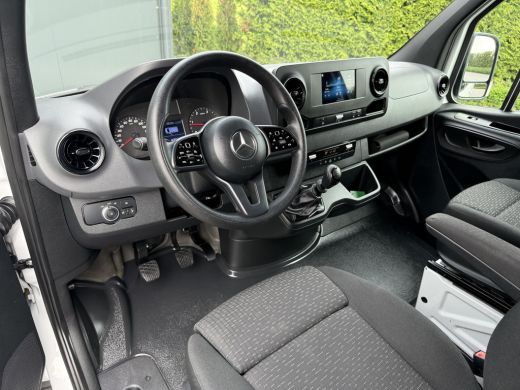 Mercedes-Benz Sprinter 315 150 PK 3.2 t / L1H1 / 2x SCHUIFDEUR / SORTIMO INRICHTING / CAMERA / CRUISE / AIRCO / CARPLAY ActivLease financial lease
