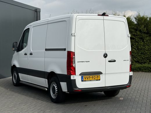 Mercedes-Benz Sprinter 315 150 PK 3.2 t / L1H1 / 2x SCHUIFDEUR / SORTIMO INRICHTING / CAMERA / CRUISE / AIRCO / CARPLAY ActivLease financial lease