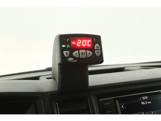 Mercedes-Benz Sprinter Volkswagen Crafter 2.0 TDI L3H3 | Koel/vrieswagen -20&deg; | 3000kg Trekgew. | Airco | Camera | Carpl... ActivLease financial lease