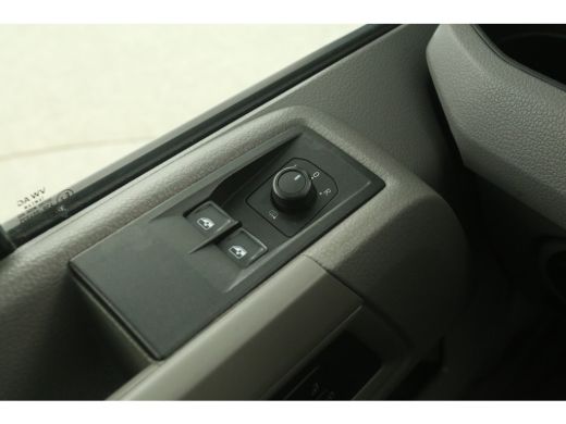 Mercedes-Benz Sprinter Volkswagen Crafter 2.0 TDI L3H3 | Koel/vrieswagen -20&deg; | 3000kg Trekgew. | Airco | Camera | Carpl... ActivLease financial lease