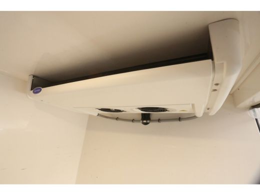Mercedes-Benz Sprinter Volkswagen Crafter 2.0 TDI L3H3 | Koel/vrieswagen -20&deg; | 3000kg Trekgew. | Airco | Camera | Carpl... ActivLease financial lease